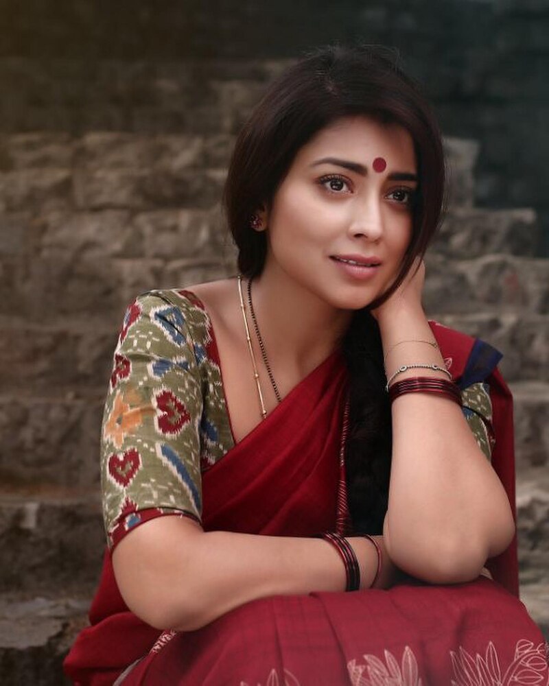 Shriya saran new clicks close up