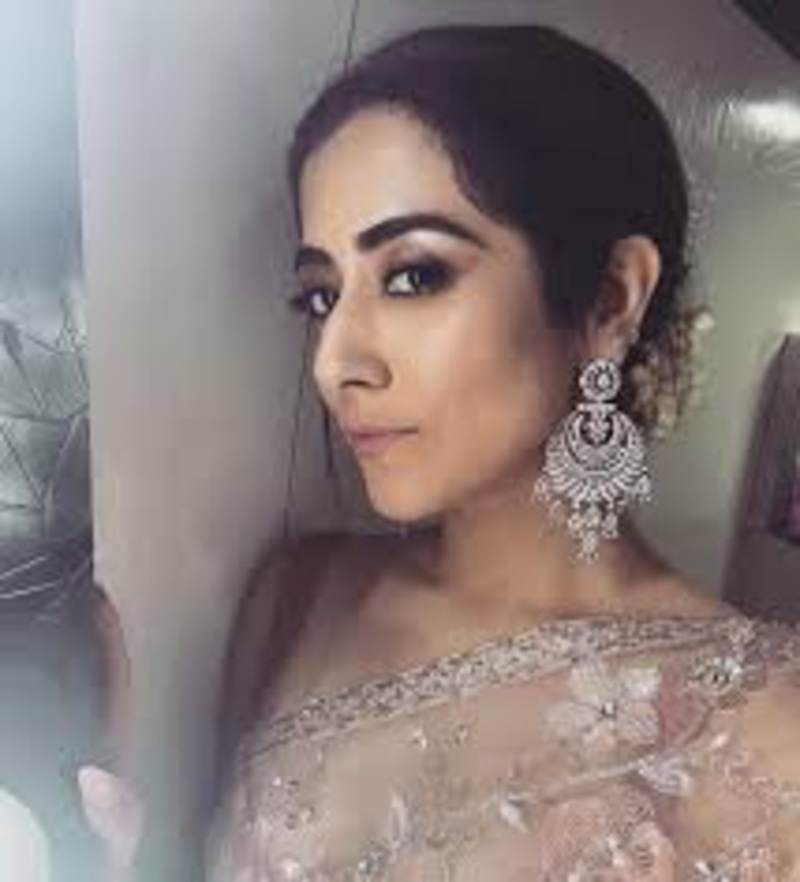 Anirudh jonita gandhi relationship
