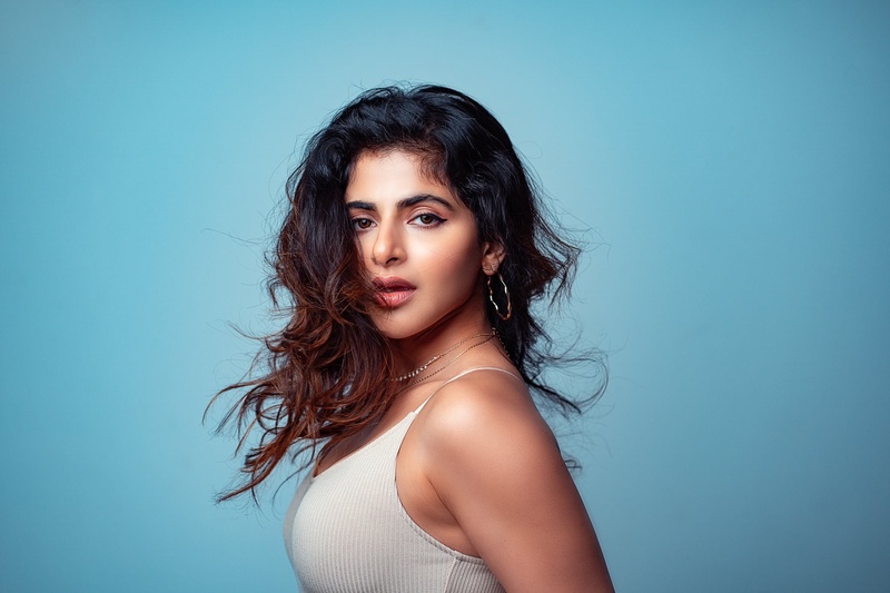 Iswarya menon latest photos trending