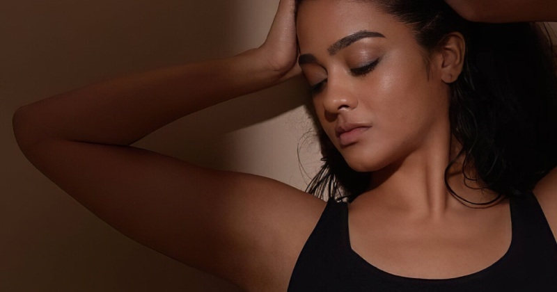 Gayathrie in black clicks