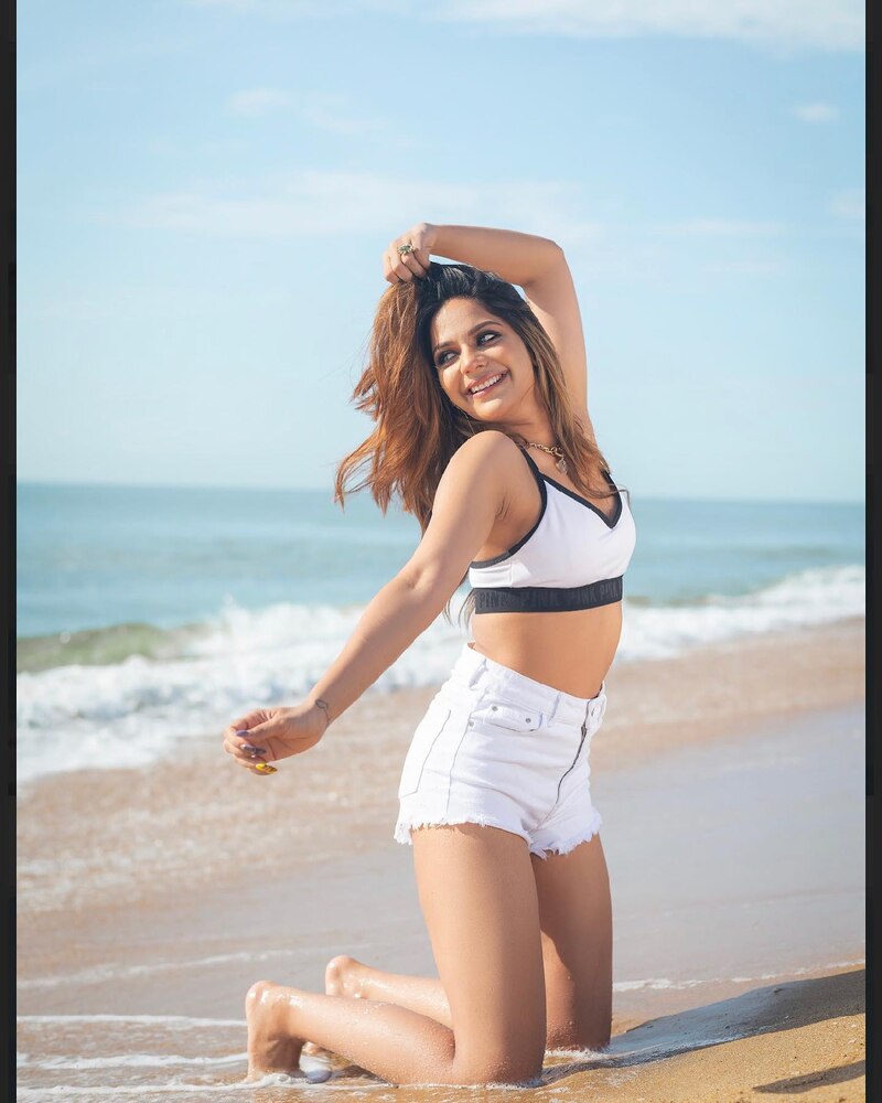 Aishwarya dutta new clicks
