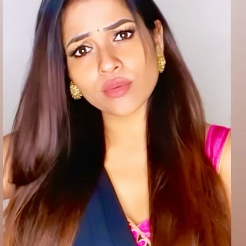 Leesha eclairs new hot reels viral