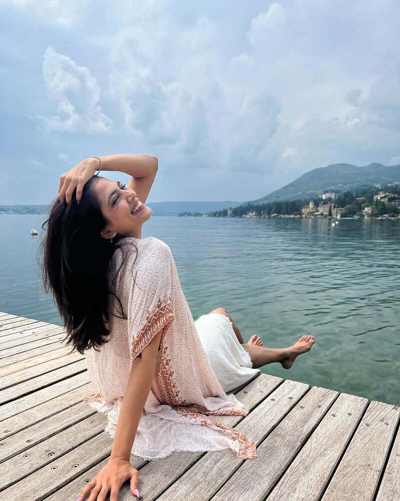 Malavika mohanan new clicks