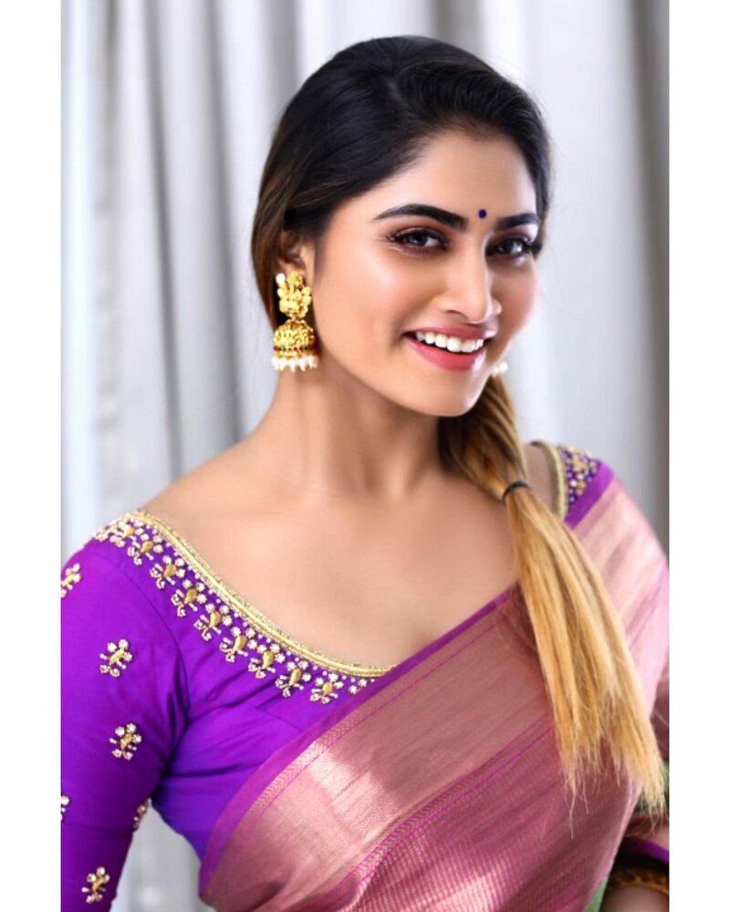 Shivani narayanan new hot
