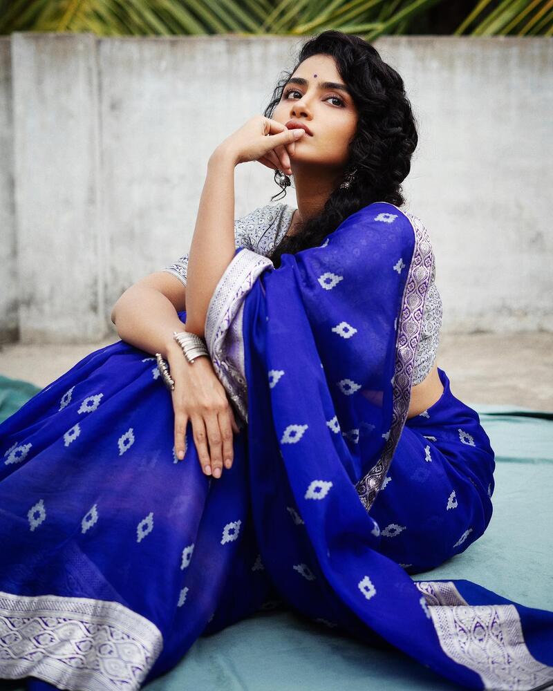 Anupama shape hot new