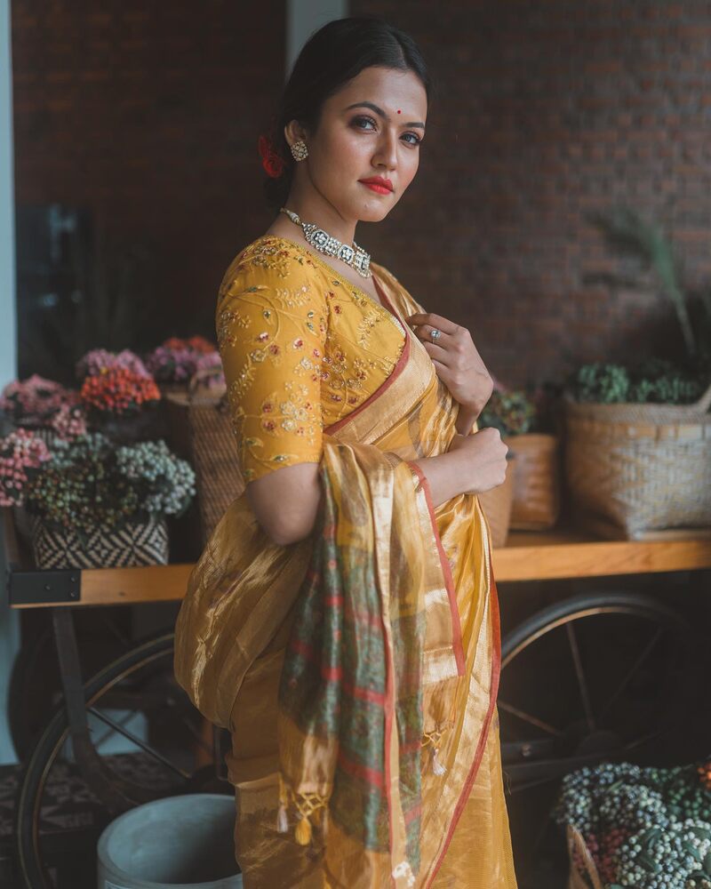 Aparna das new hot