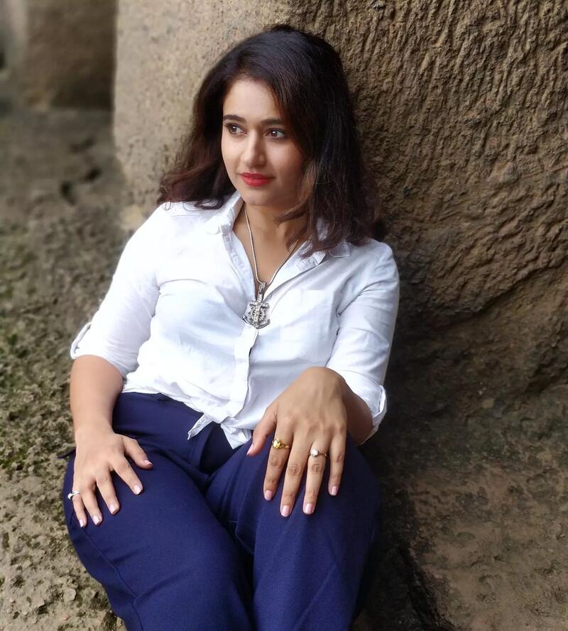 Poonam bajwa new hot