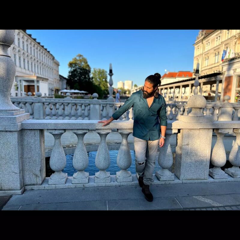 Yash radhika pandit romance