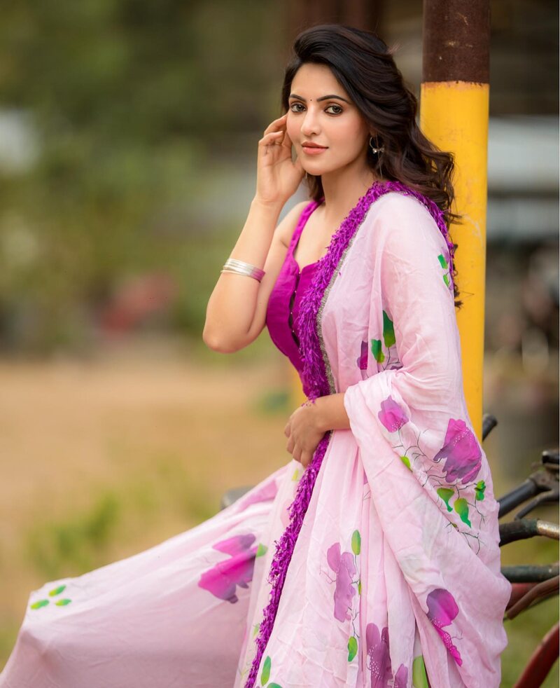 Athulya ravi new clicks