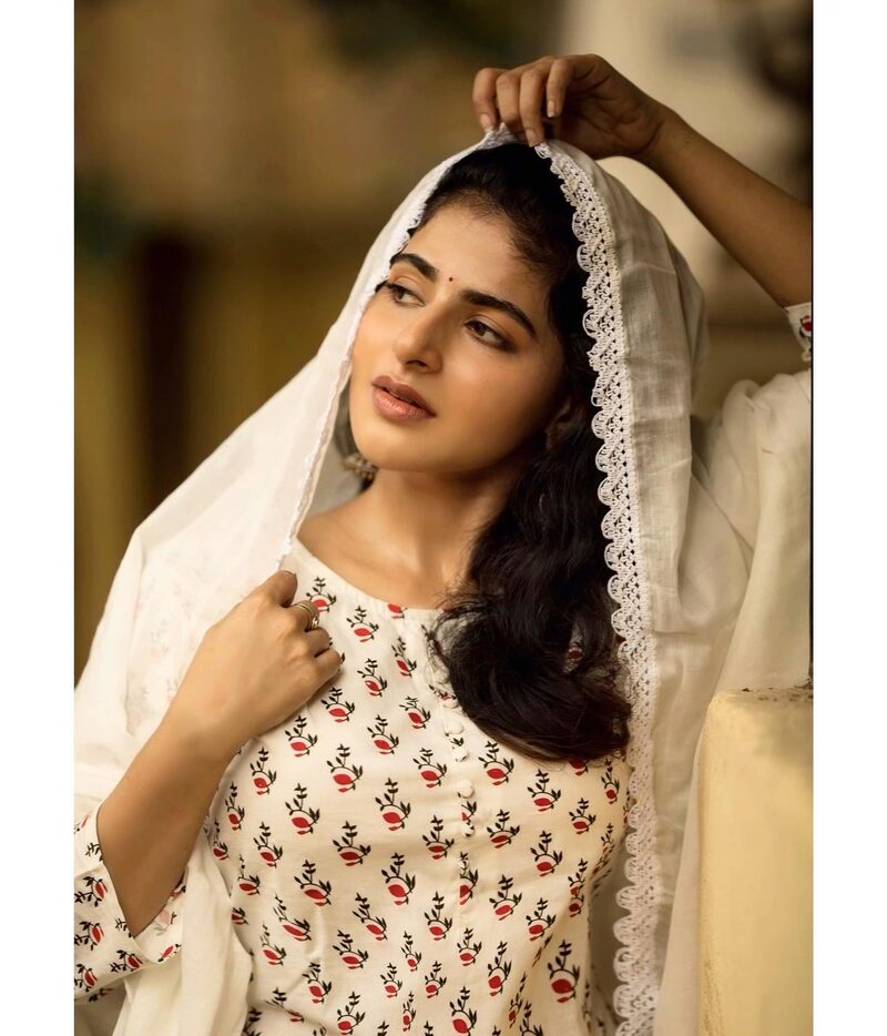 Iswarya menon new video