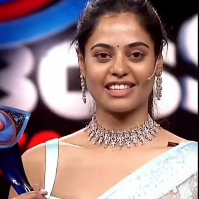 Bindu madhavi new clicks