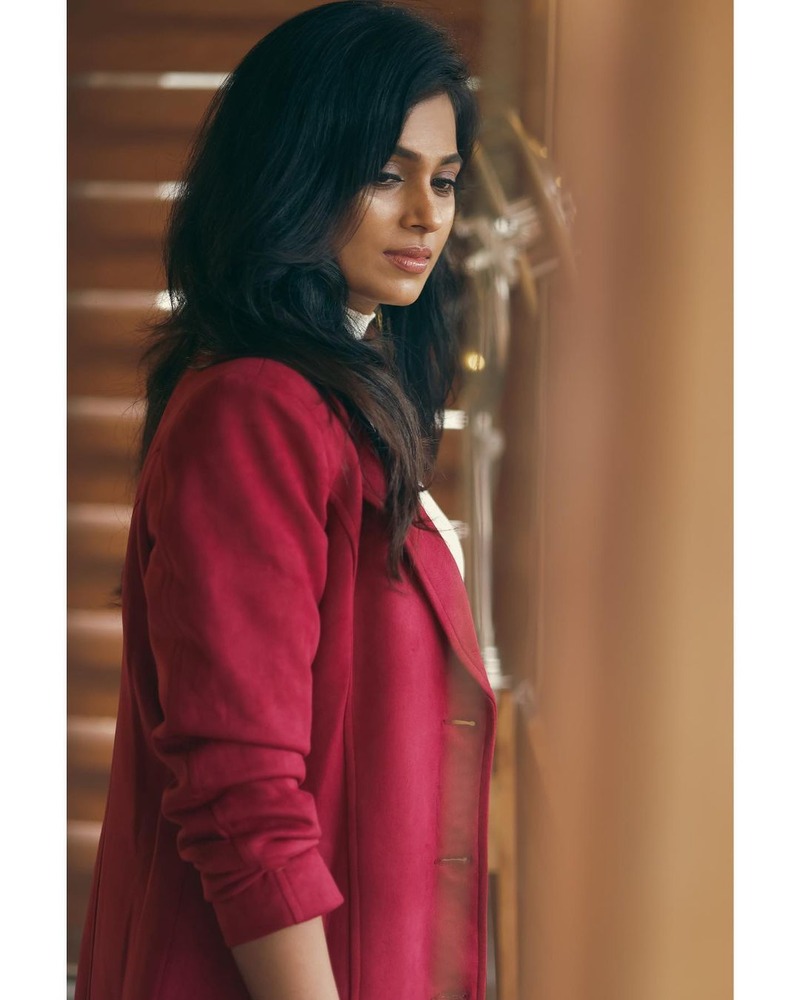 Ramya pandian new clicks