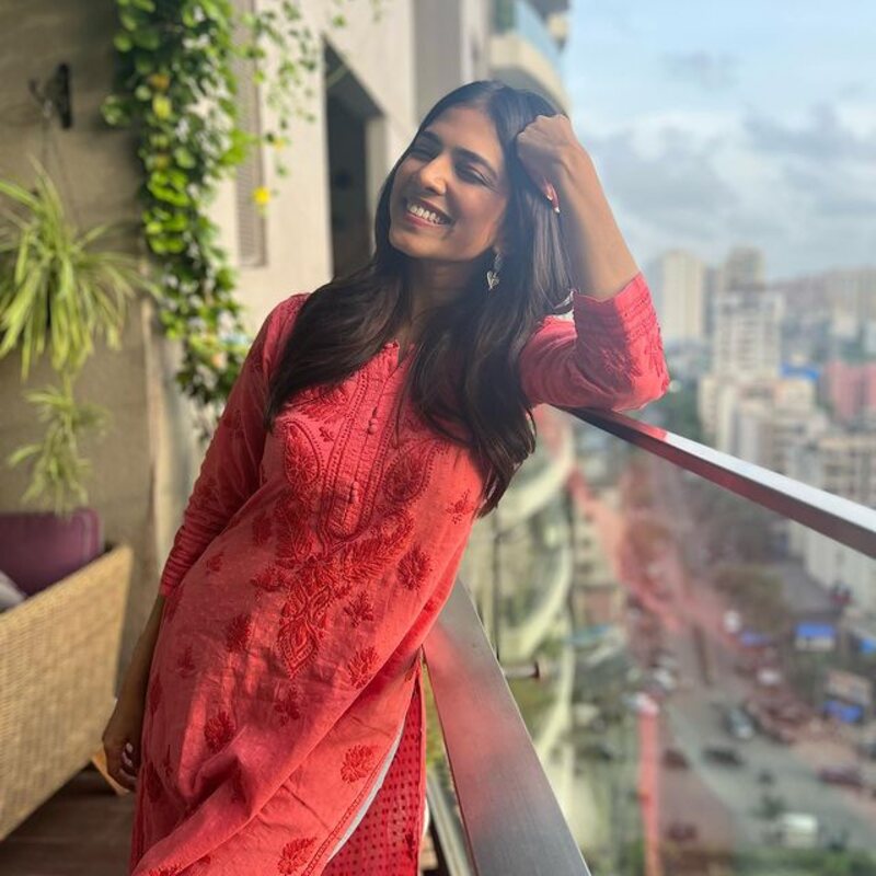 Alavika mohanan new clicks