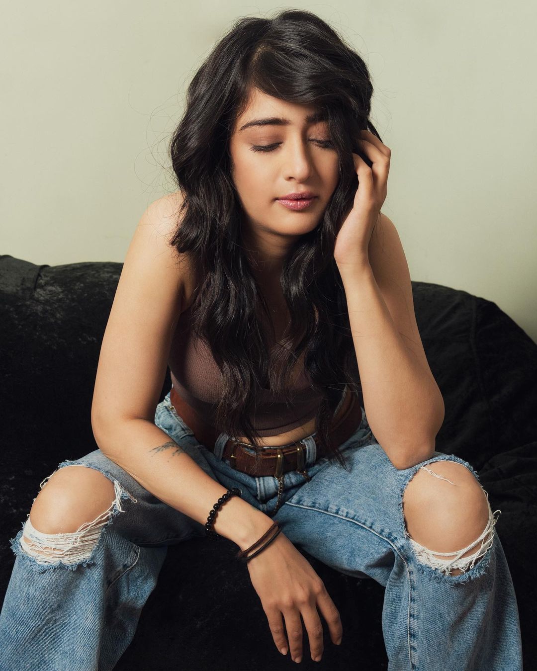 Akshara haasan ultra glam pics