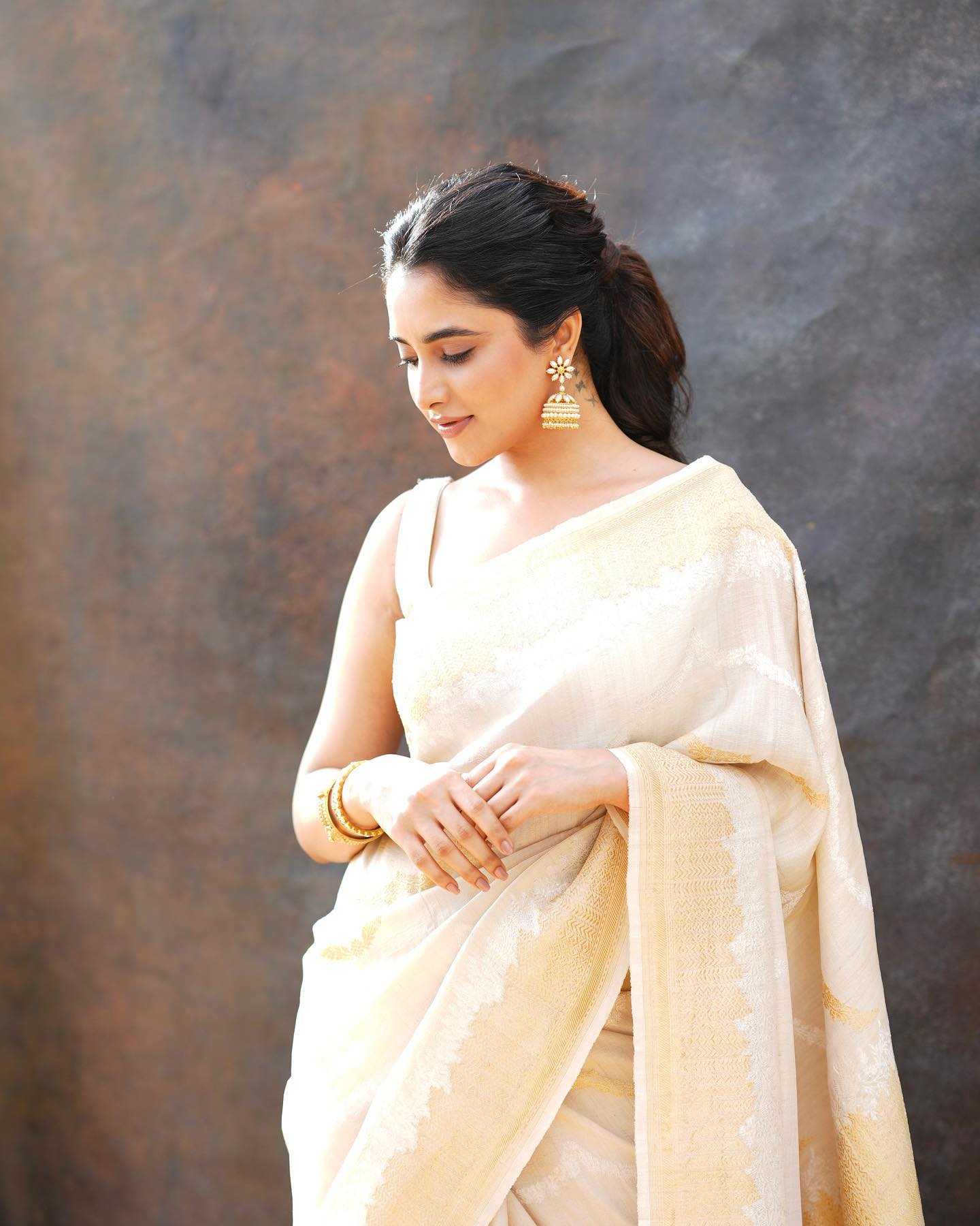 Priyanka mohan new hot photoshoot latest