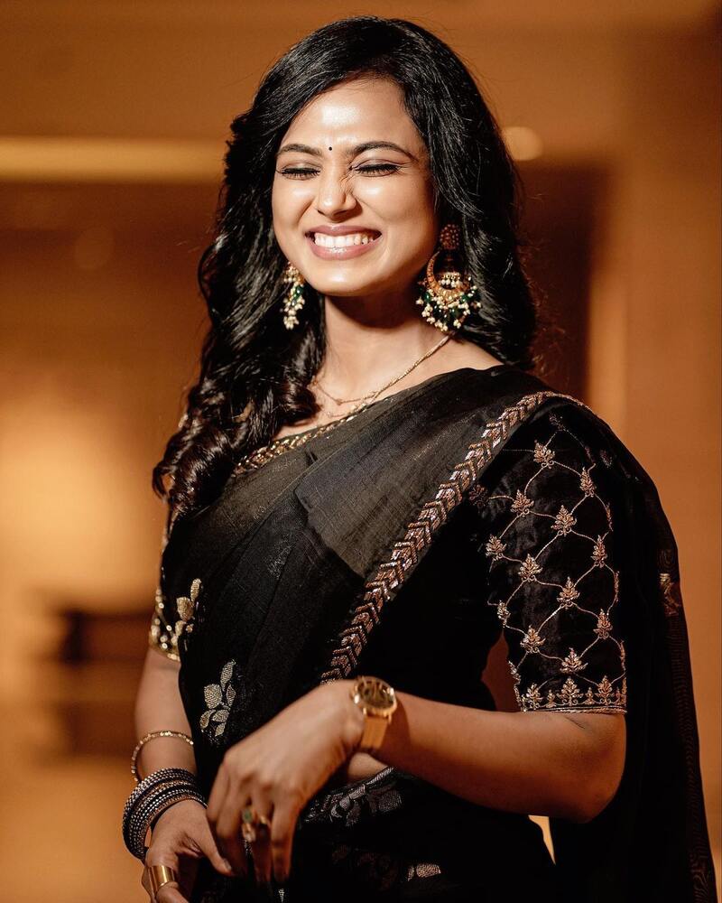 Ramya pandian hot video