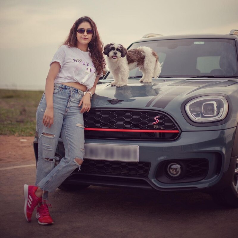 Keerthy suresh new cool tshirt top