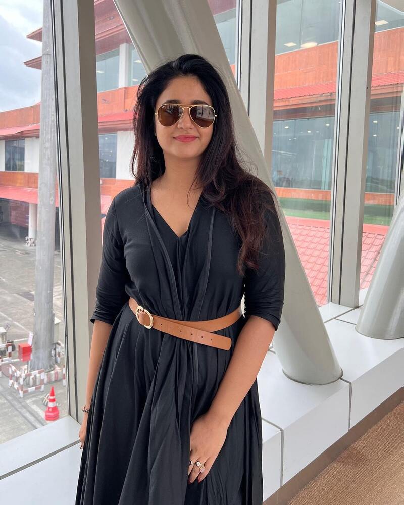 Poonam bajwa new hot video viral