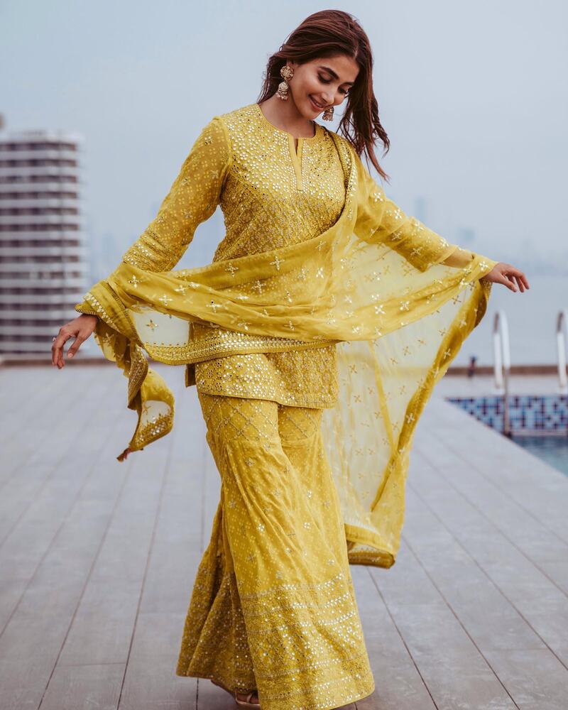 Pooja hegde new hot video tight
