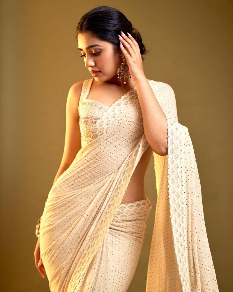 Krithi shetty new hot clicks saree