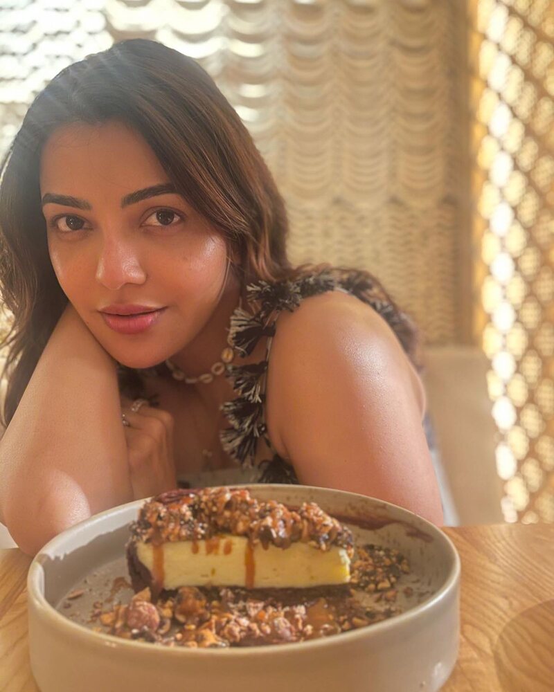 Kajal aggarwal new back hot clicks