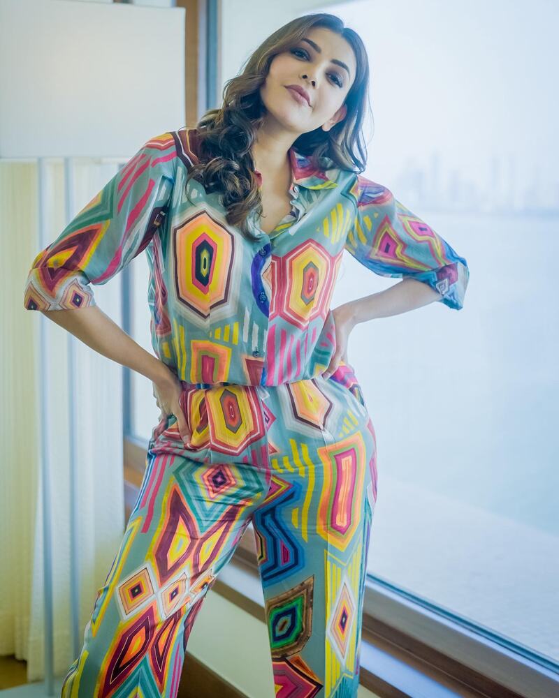Kajal aggarwal new back hot clicks