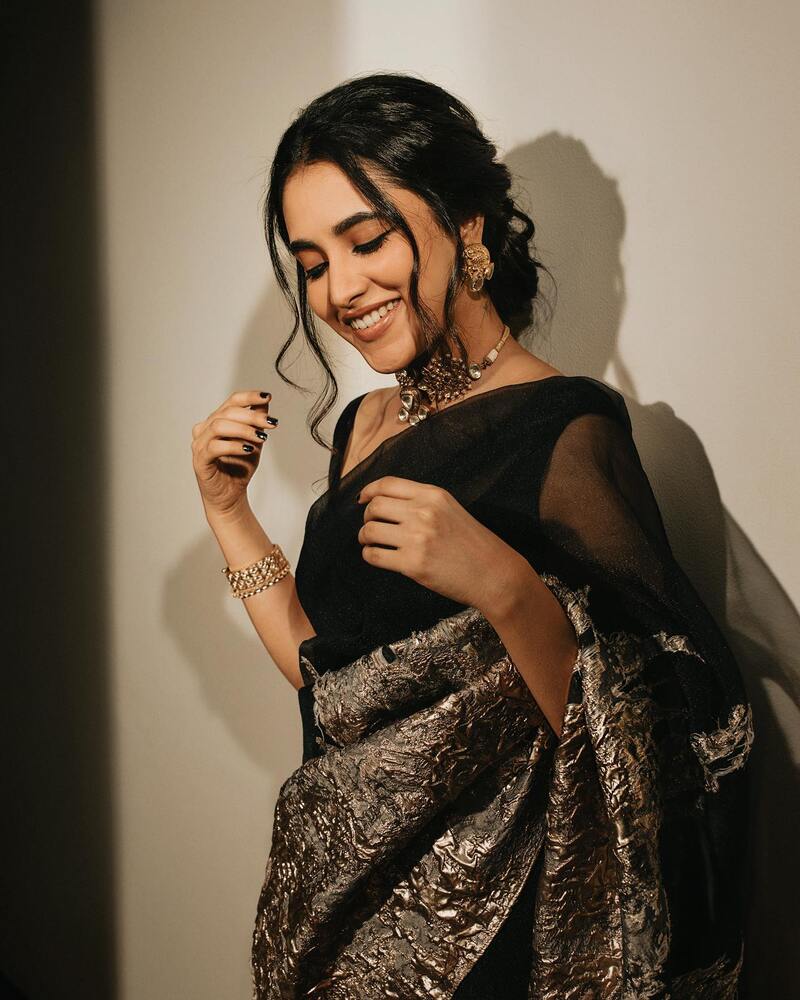 Priyanka mohan new hot in saree