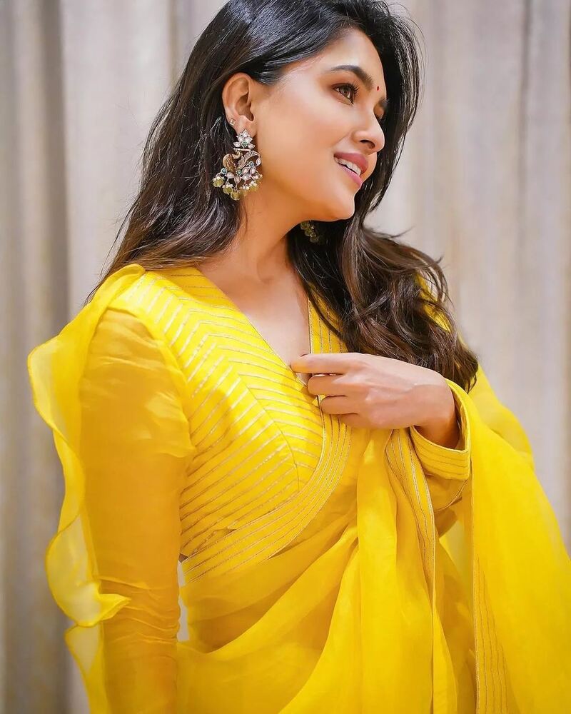 Vani bhojan new hot tamil clicks