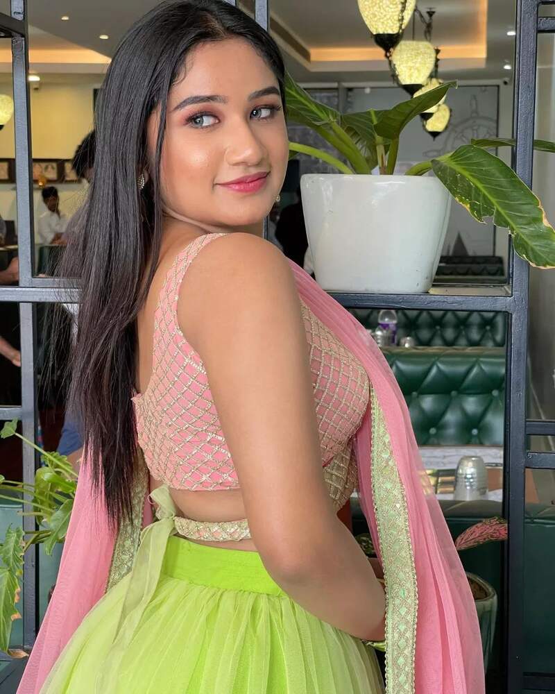 Raveena vijaytv new mouna ragam hot