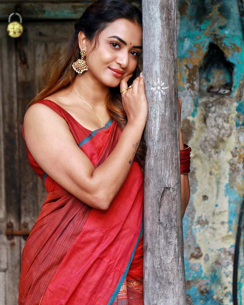 Janani ashokkumar new hot sembaruthi tamil