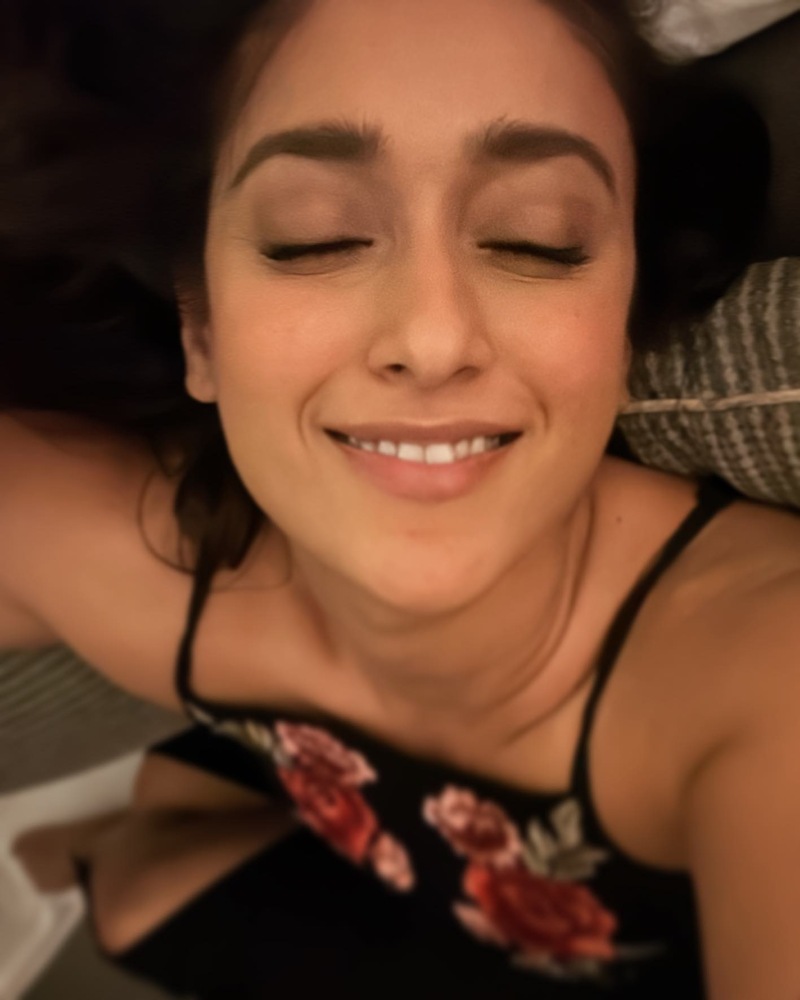 Ileana tamil new bikkini hot clicks