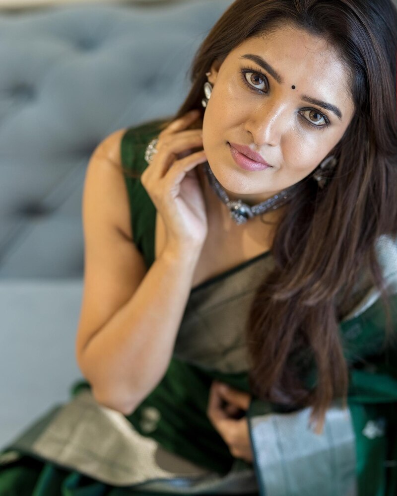 Vani bhojan new hot