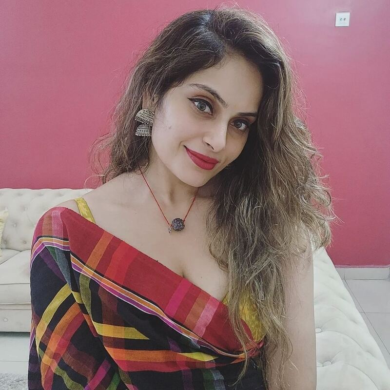 Shrutika cookwithcomali new hot