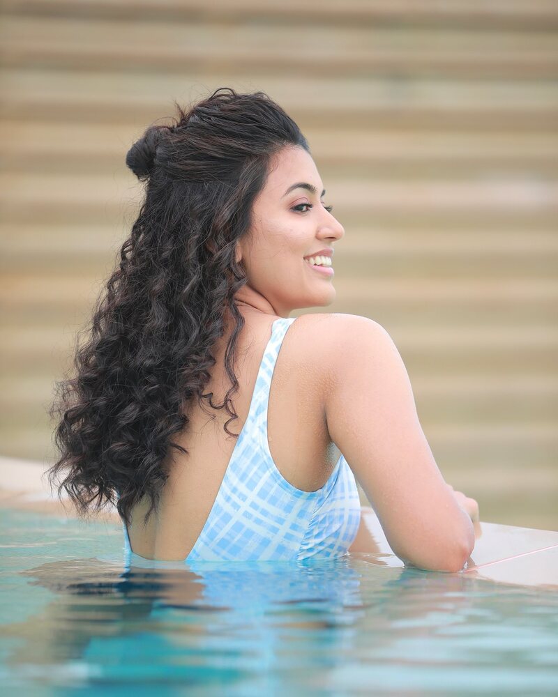 Anju kurian new hot bikkini maliyalam