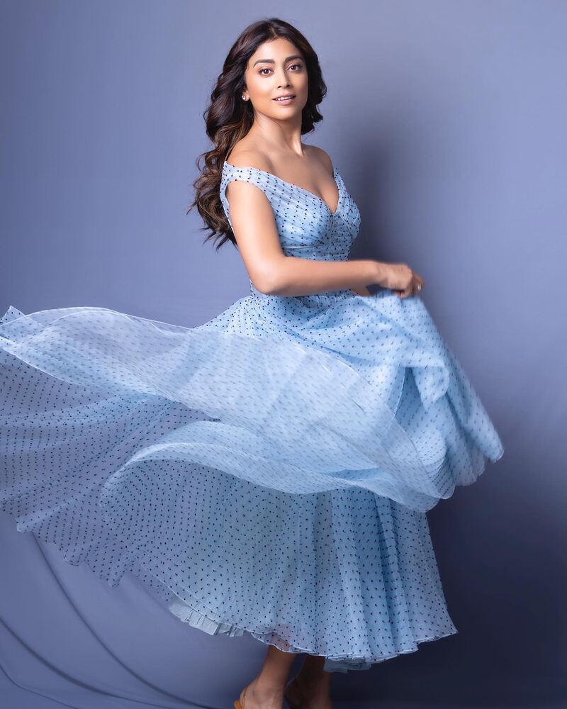 Shriya saran new hot