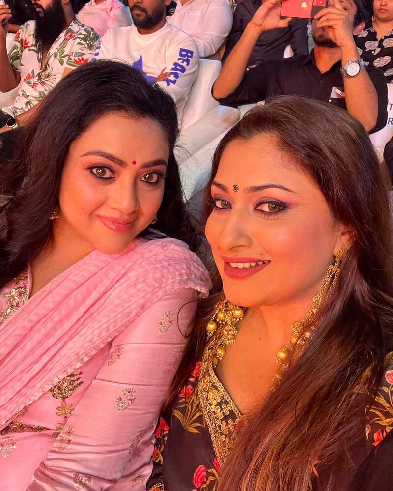 Malavika tamil new hot