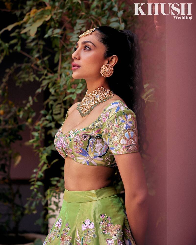 Sobhitad ponniyinselvan new hot