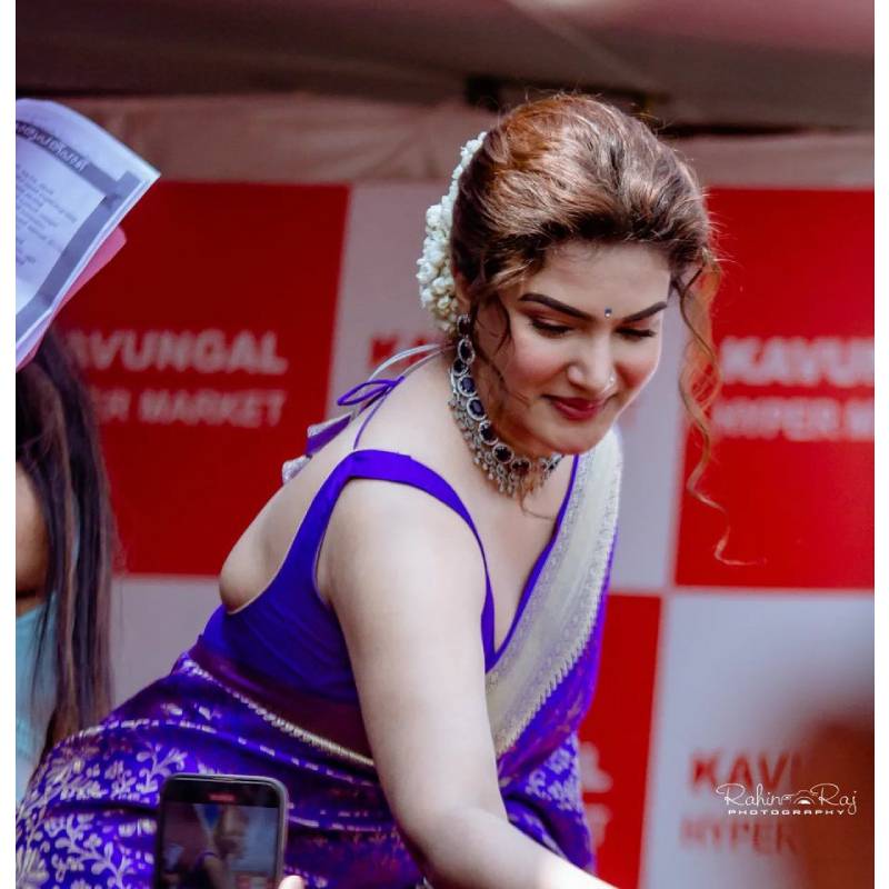 Honey rose latest photo update viral