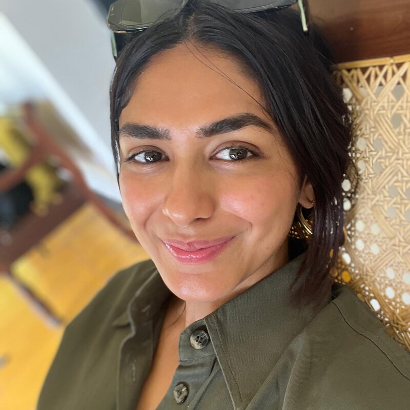 Mrunalthakur sitaramama new hotclicks
