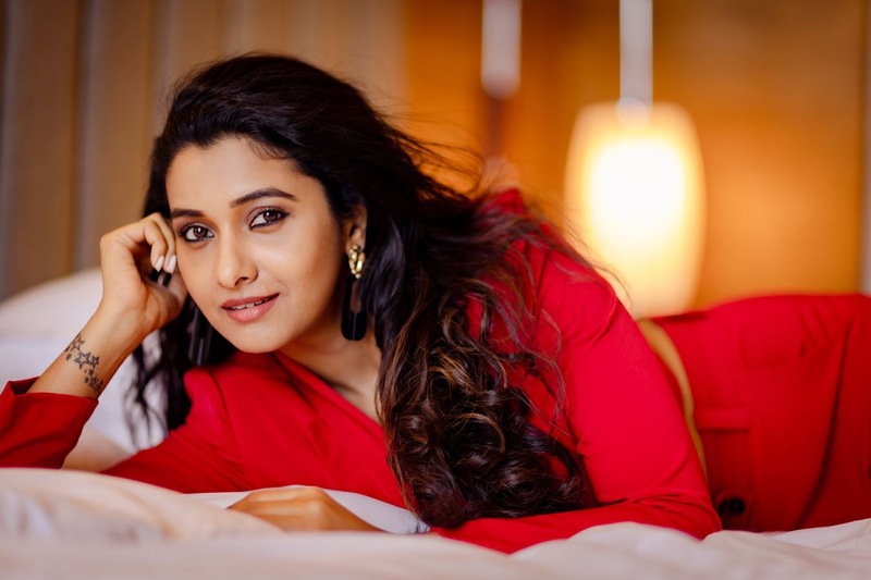 Priya bhavanishankar new hotvedio