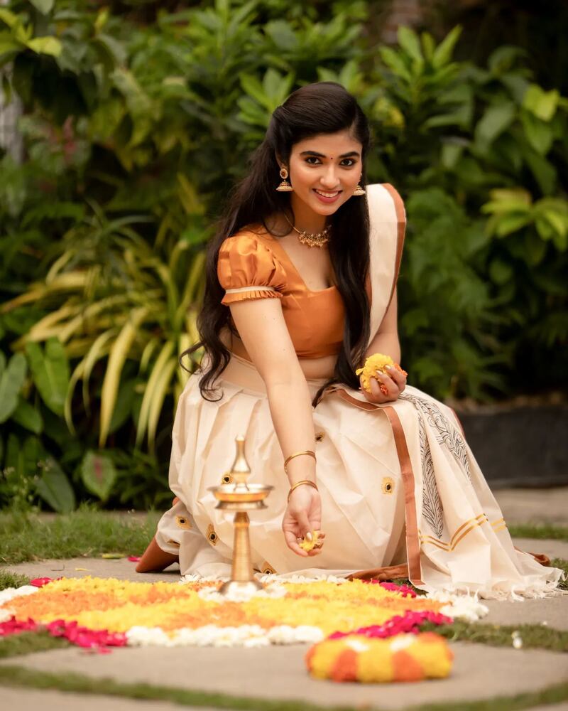 Pragyanagra actress new clicks