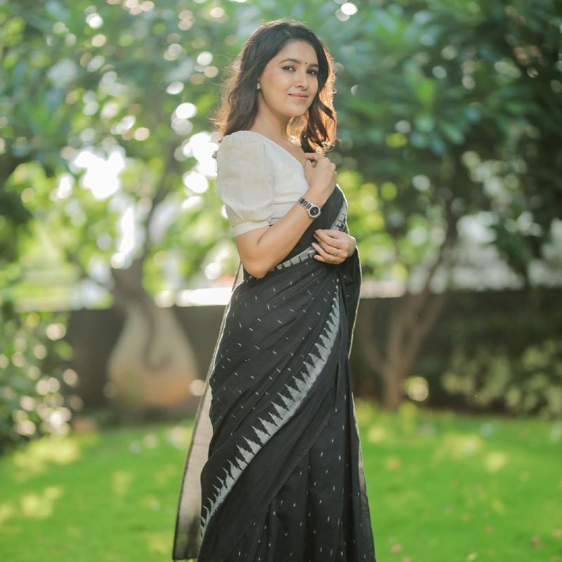 Vani latest clicks viral