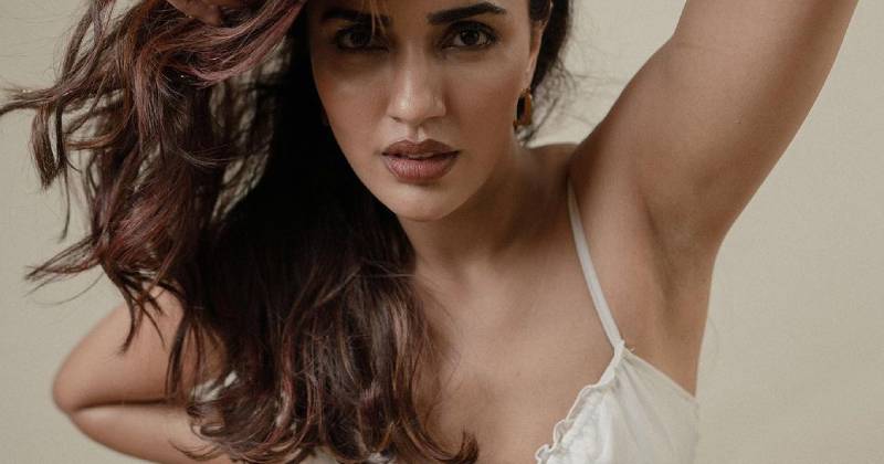 Aksha gowda in black