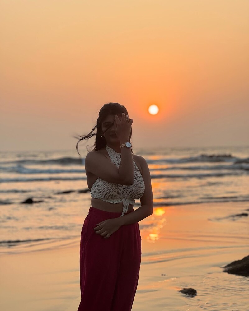 Gabriella charlton new beach vedio dance