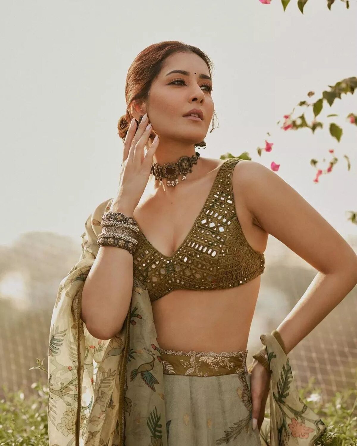Raashi khanna new vedio went viral