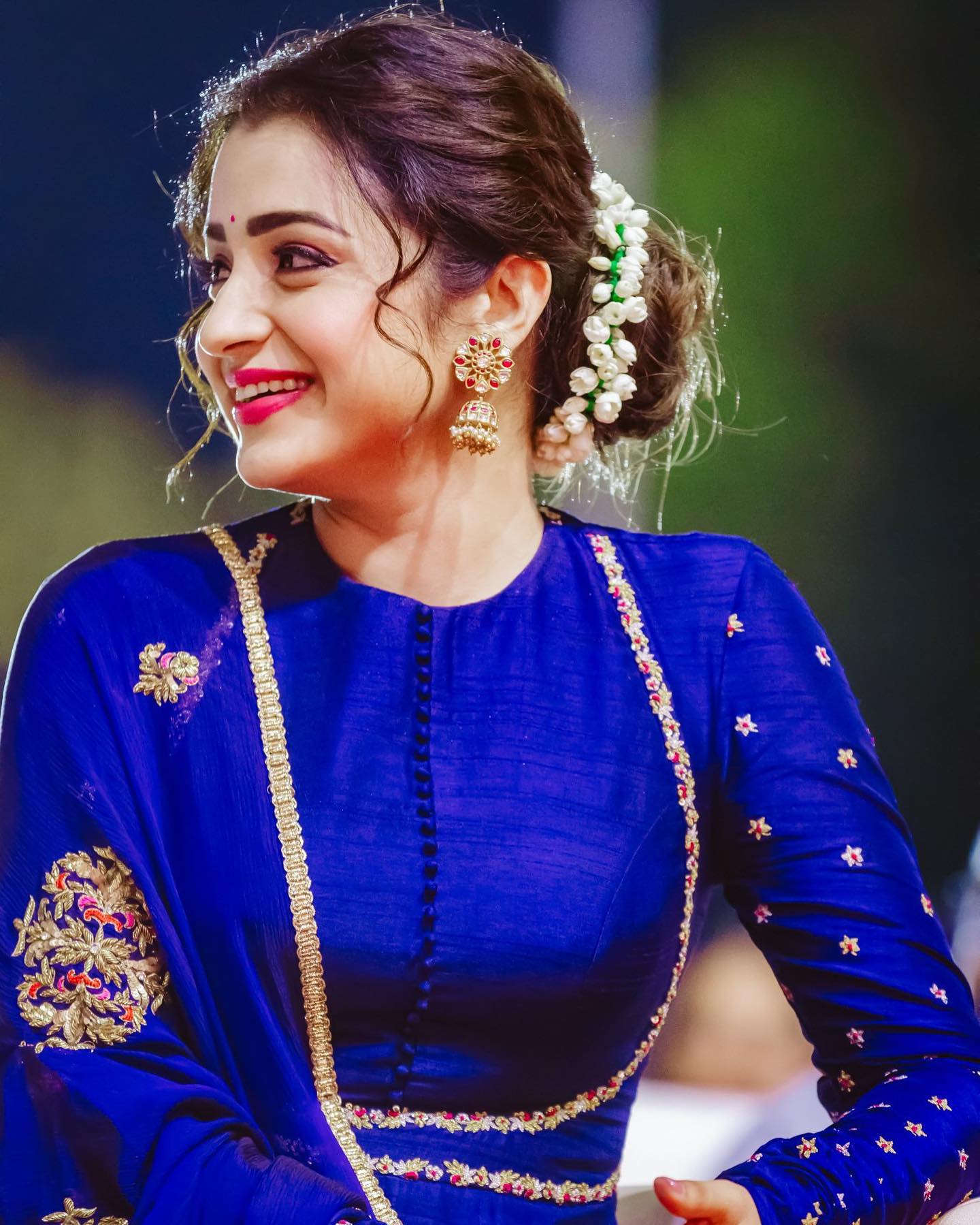 Trisha tradional look clicks