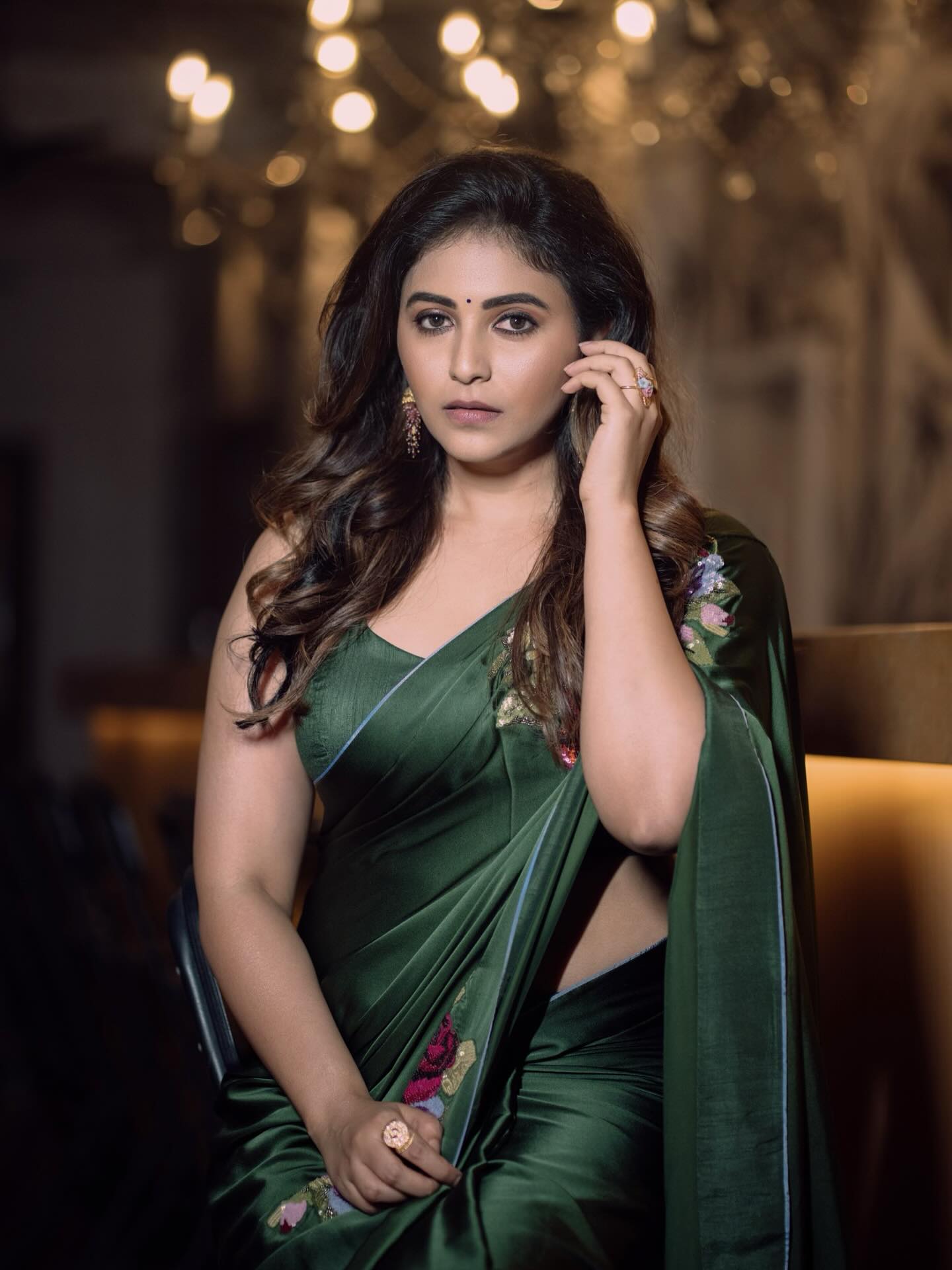 Anjali in saree clicks