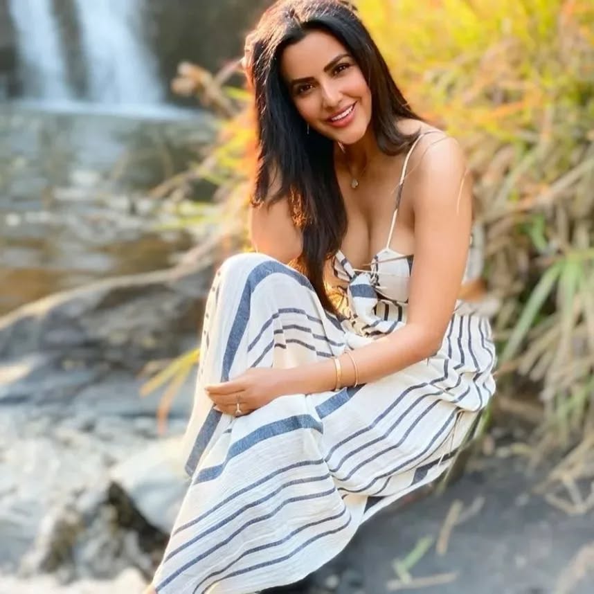 Priya anand in gym suit video