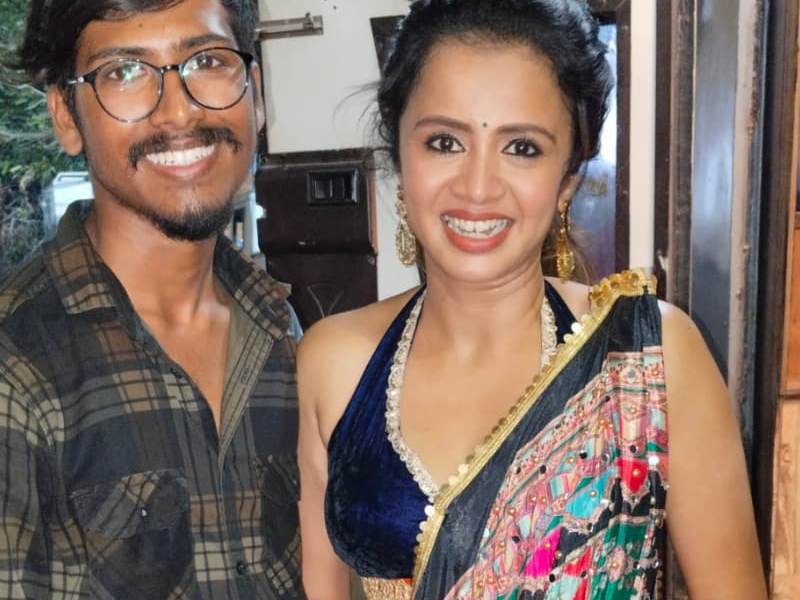 Anjana rangan sun music anchor instagram viral black dress