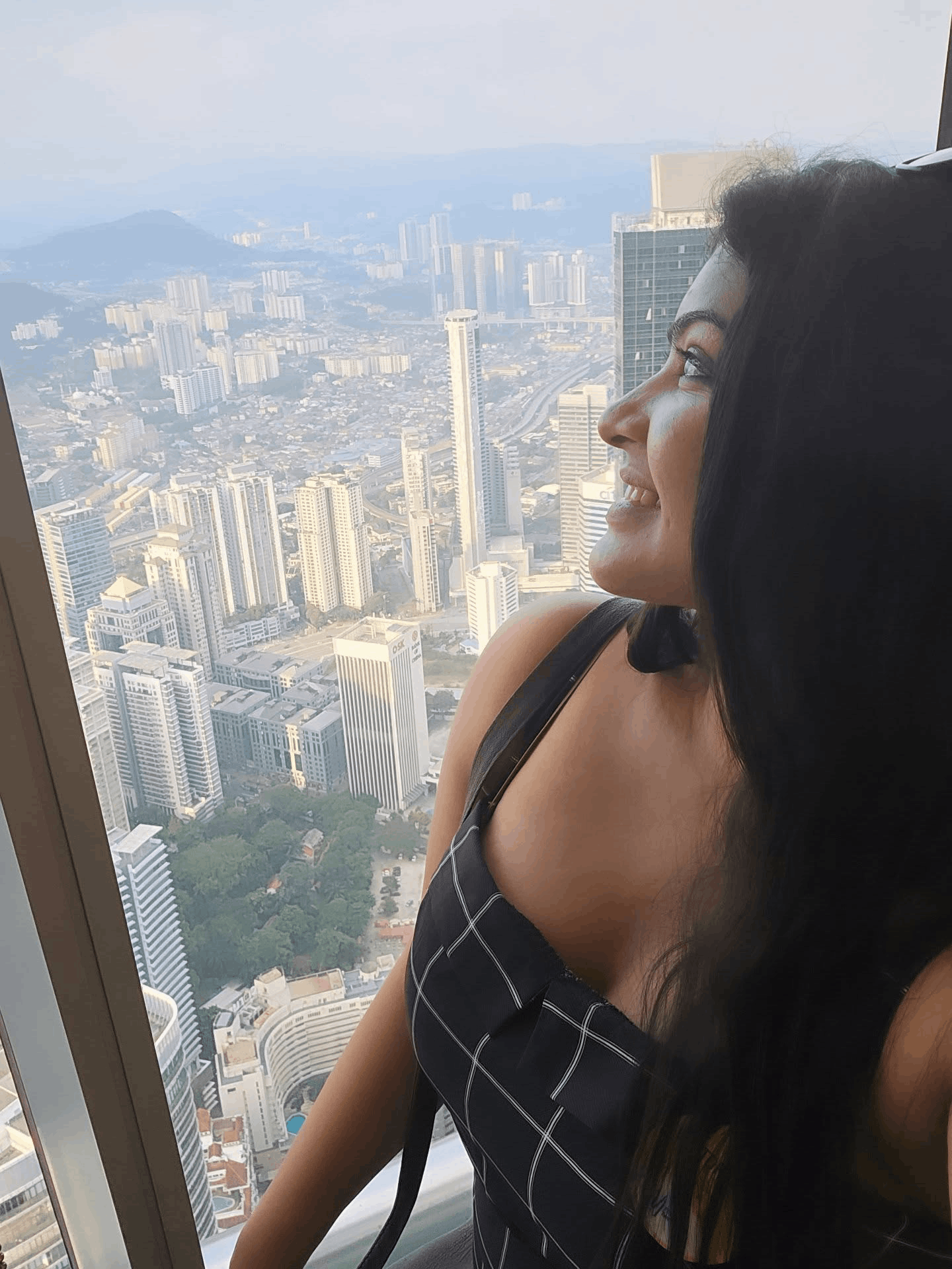 Rachitha mahalakshmi saravanan meenatchi viral photos malaysia trip